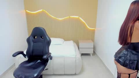 abbiecarson online show from April 1, 2026, 12:28 pm