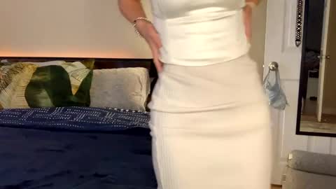 Snapshot of abbienextdoor chatting on January 28, 2025, 8:58 pm Abbie online show from January 28, 2025, 8:58 pm