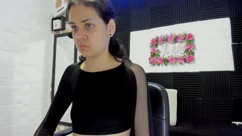 Snapshot of abby_connie chatting on March 7, 2025, 11:40 am Abby Connie online show from March 7, 2025, 11:40 am