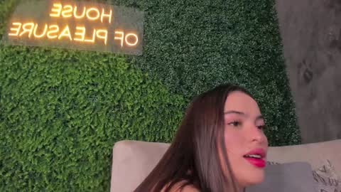 Snapshot of abby_me chatting on February 6, 2025, 2:26 pm A B B Y online show from February 6, 2025, 2:26 pm