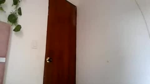 abby_moss_2 online show from April 17, 2026, 12:41 pm