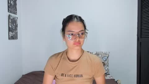 Abby Saenz online show from October 2, 2025, 11:45 pm