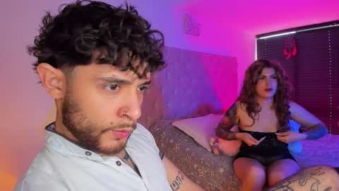 Snapshot of abbyandchris1 chatting on October 10, 2025, 1:10 pm START TRANSMISSION ---- AM COLOMBIA TIME online show from October 10, 2025, 1:10 pm