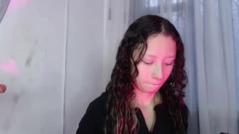 abbycute online show from October 9, 2025, 2:26 pm