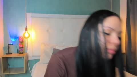 Abby Dixon  online show from March 20, 2026, 11:48 am