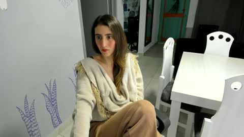 Snapshot of abbyhowlland chatting on June 1, 2026, 6:37 am sara online show from June 1, 2026, 6:37 am