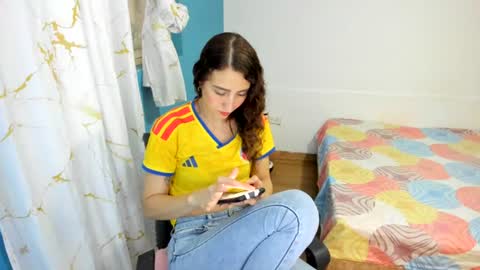 Snapshot of abbyhowlland chatting on July 3, 2026, 10:49 pm sara online show from July 3, 2026, 10:49 pm