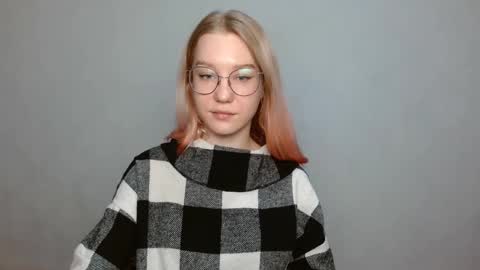 Snapshot of abbymoore__ chatting on December 28, 2024, 12:35 pm Abby Lovense is active online show from December 28, 2024, 12:35 pm