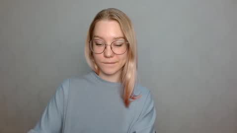 Snapshot of abbymoore__ chatting on January 8, 2025, 10:48 am Abby Lovense is active online show from January 8, 2025, 10:48 am