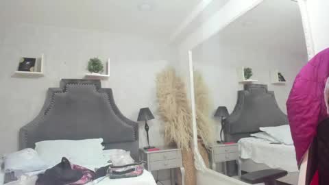 Snapshot of abbyrogers1 chatting on May 5, 2026, 5:15 am abbyrogers1 online show from May 5, 2026, 5:15 am