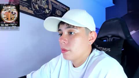 Snapshot of abbysmiitth_ chatting on November 4, 2025, 9:47 pm Abby Smith online show from November 4, 2025, 9:47 pm