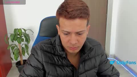 Independence model AbelAsburgo online show from January 18, 2026, 2:10 pm