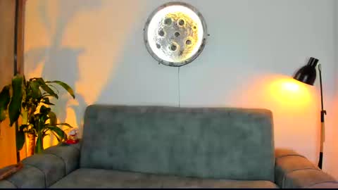  Abella and Kendra  online show from March 13, 2026, 9:10 pm