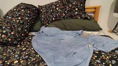 Naked Gentleman online show from December 21, 2025, 5:25 am