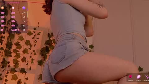 Snapshot of abigailforl chatting on May 15, 2026, 5:36 am abigailforl online show from May 15, 2026, 5:36 am