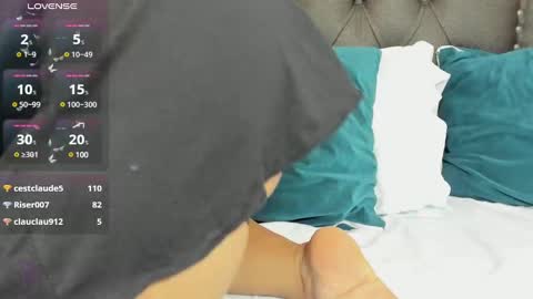 Snapshot of abril_71 chatting on February 25, 2025, 9:20 am Abril online show from February 25, 2025, 9:20 am