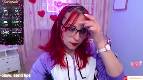 abril_ch_ online show from January 10, 2025, 10:50 am