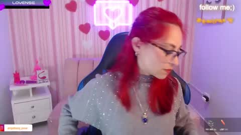 abril_ch_ online show from March 11, 2025, 10:40 am