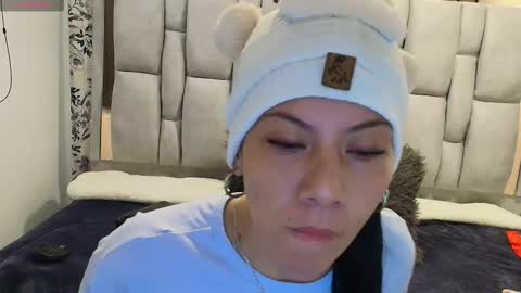 Snapshot of abril_fox__ chatting on March 17, 2026, 12:19 pm Abril Fox online show from March 17, 2026, 12:19 pm
