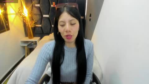 Snapshot of abril_fox__ chatting on April 7, 2026, 9:15 pm Abril Fox online show from April 7, 2026, 9:15 pm