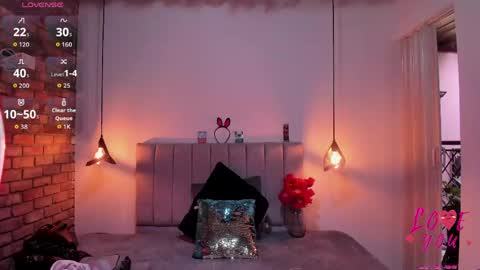 Snapshot of abril_fox__ chatting on April 18, 2026, 7:40 pm Abril Fox online show from April 18, 2026, 7:40 pm