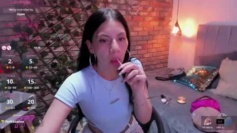 Snapshot of abril_fox__ chatting on April 27, 2026, 8:18 pm Abril Fox online show from April 27, 2026, 8:18 pm