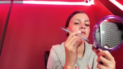 Abril jones online show from January 5, 2025, 9:05 am