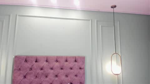 Abril jones online show from February 23, 2025, 9:11 am