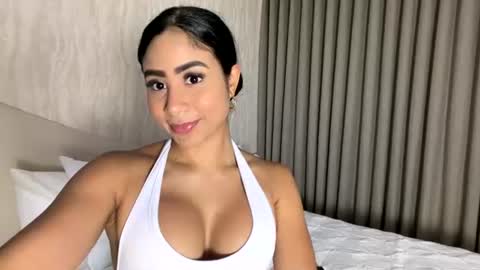 Abril Victoria online show from July 21, 2026, 12:35 am