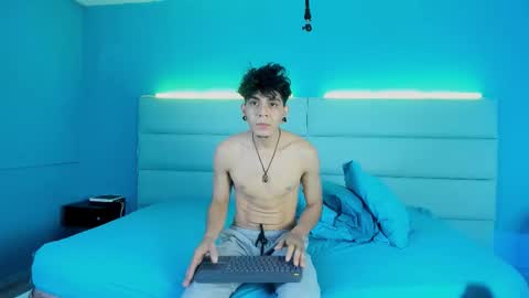 Abril and Julian online show from February 24, 2026, 11:41 am