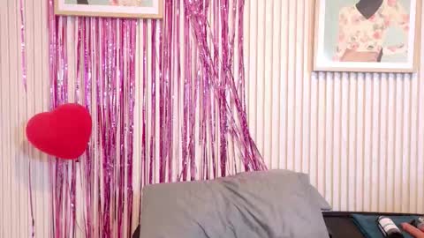 Snapshot of abrilmirren chatting on February 24, 2026, 11:08 am abrilmirren online show from February 24, 2026, 11:08 am