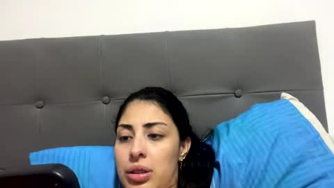 abrilsantosxo online show from May 13, 2026, 1:41 pm