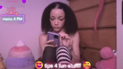 Snapshot of abruisedpeach chatting on May 9, 2026, 4:06 am Peach online show from May 9, 2026, 4:06 am
