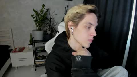 Nick online show from April 21, 2026, 8:53 am