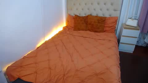 Snapshot of absolutely_gurjuice69 chatting on December 20, 2024, 11:37 pm Hope online show from December 20, 2024, 11:37 pm