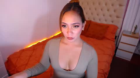 Snapshot of absolutely_gurjuice69 chatting on January 23, 2025, 5:52 pm Hope online show from January 23, 2025, 5:52 pm