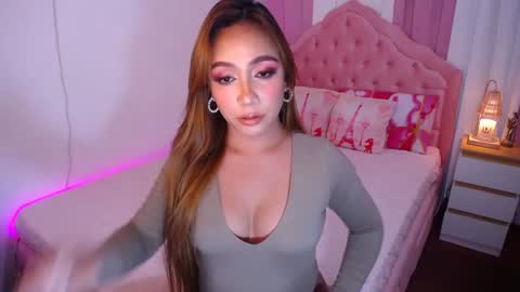 Snapshot of absolutely_gurjuice69 chatting on February 9, 2025, 5:54 pm Hope online show from February 9, 2025, 5:54 pm