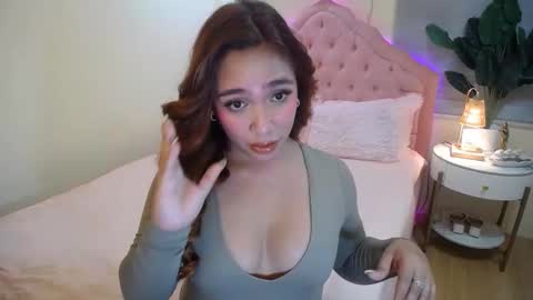 Snapshot of absolutely_gurjuice69 chatting on September 24, 2025, 10:02 pm Hope online show from September 24, 2025, 10:02 pm