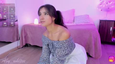 Snapshot of aby_whitee chatting on December 7, 2024, 8:22 am Aby online show from December 7, 2024, 8:22 am