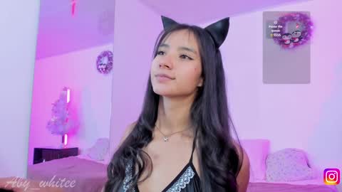 Snapshot of aby_whitee chatting on December 17, 2024, 3:39 am Aby online show from December 17, 2024, 3:39 am