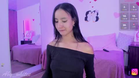 Snapshot of aby_whitee chatting on February 22, 2025, 4:40 am Aby online show from February 22, 2025, 4:40 am