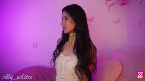 Snapshot of aby_whitee chatting on November 1, 2025, 5:53 am Aby online show from November 1, 2025, 5:53 am