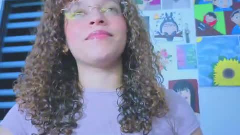 Snapshot of ada_gales_ chatting on June 20, 2026, 5:32 am Isa online show from June 20, 2026, 5:32 am