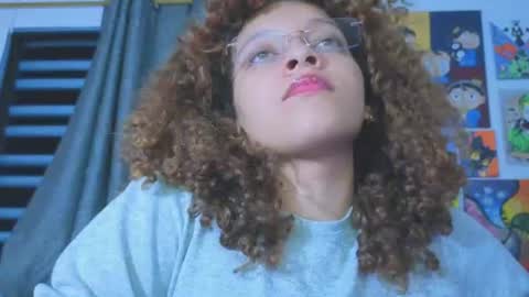 Snapshot of ada_gales_ chatting on July 4, 2026, 4:18 am Isa online show from July 4, 2026, 4:18 am