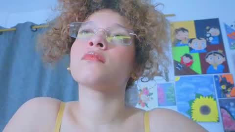 Snapshot of ada_gales_ chatting on July 22, 2026, 3:20 am Isa online show from July 22, 2026, 3:20 am