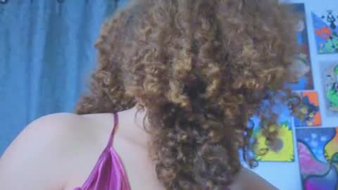 Snapshot of ada_gales_ chatting on August 3, 2026, 4:22 am Isa online show from August 3, 2026, 4:22 am