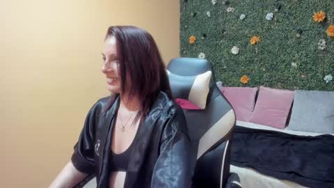 Snapshot of ada_mclaine2 chatting on January 17, 2025, 11:07 pm Ada online show from January 17, 2025, 11:07 pm
