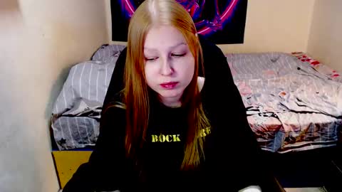 Snapshot of adagretta chatting on December 5, 2025, 2:42 am adagretta online show from December 5, 2025, 2:42 am