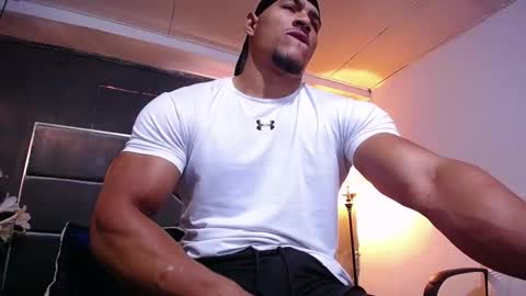 adam_fit19cm online show from March 7, 2026, 2:03 pm