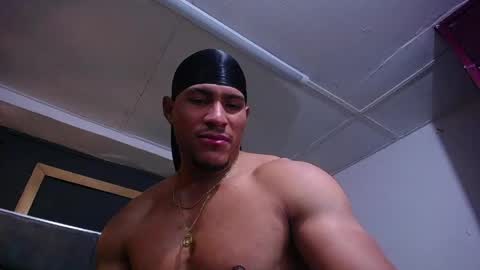 adam_fit19cm online show from June 3, 2026, 2:33 pm